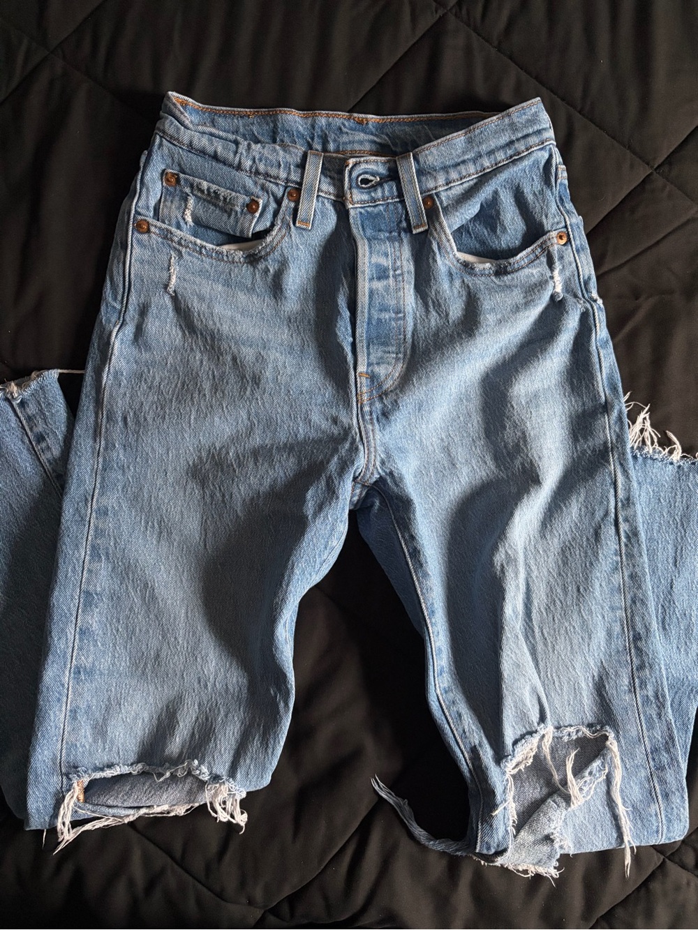 Light Blue Levi’s Distressed Denim Jeans